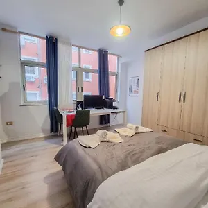 https://new-cozy-apartment-in-city-center.albaniahotels.org